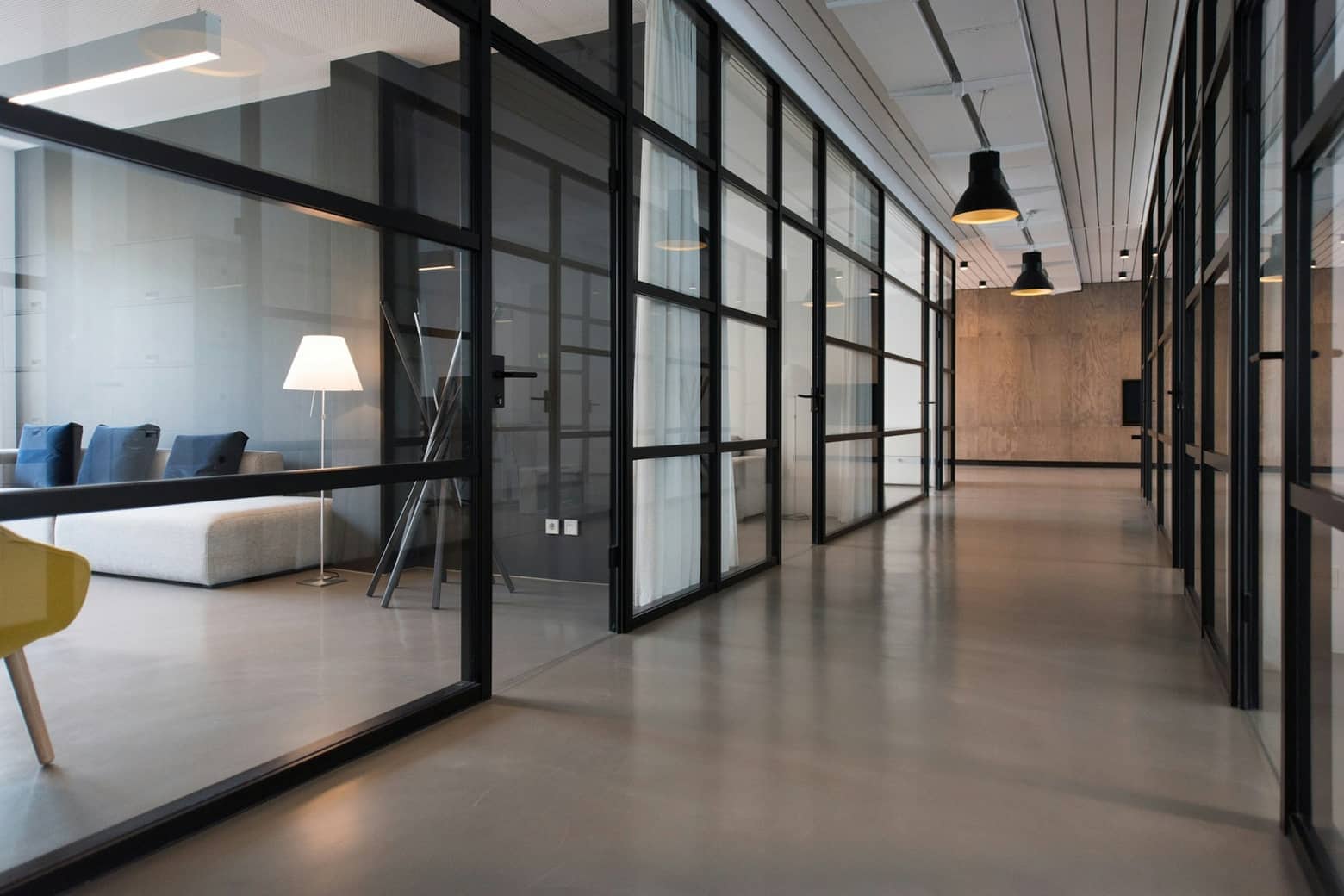 Modern kantoorinterieur, passend bij zakelijk advies